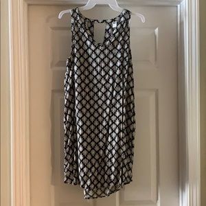 Old Navy black and cream summer dress